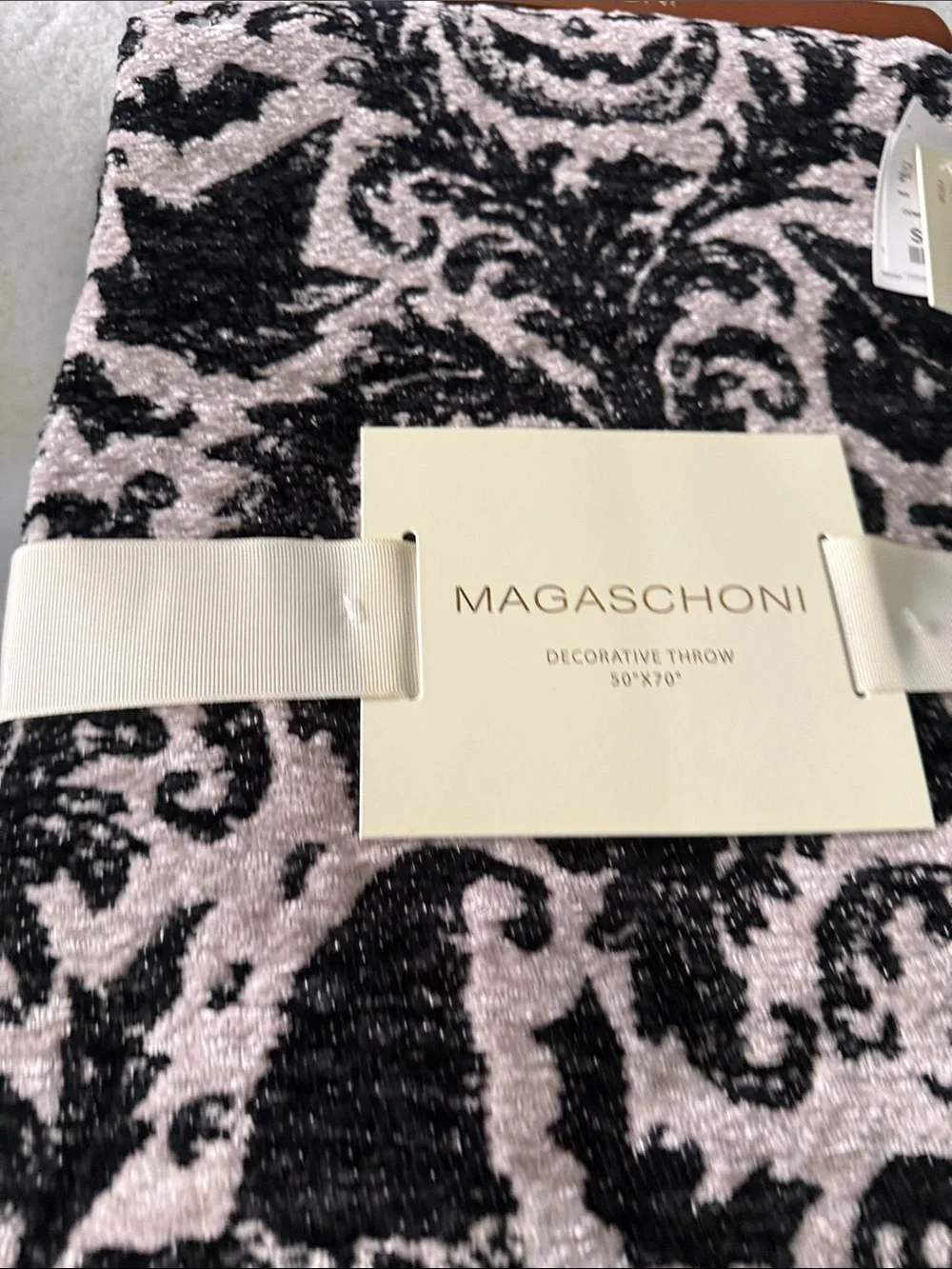 Magaschoni Black & Cream Halloween Jacquard Throw